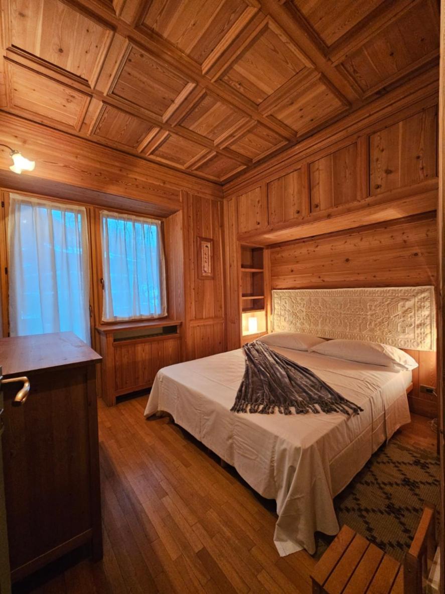 L'Atelier Du Temps - Roseto Apartment Courmayeur Exterior photo