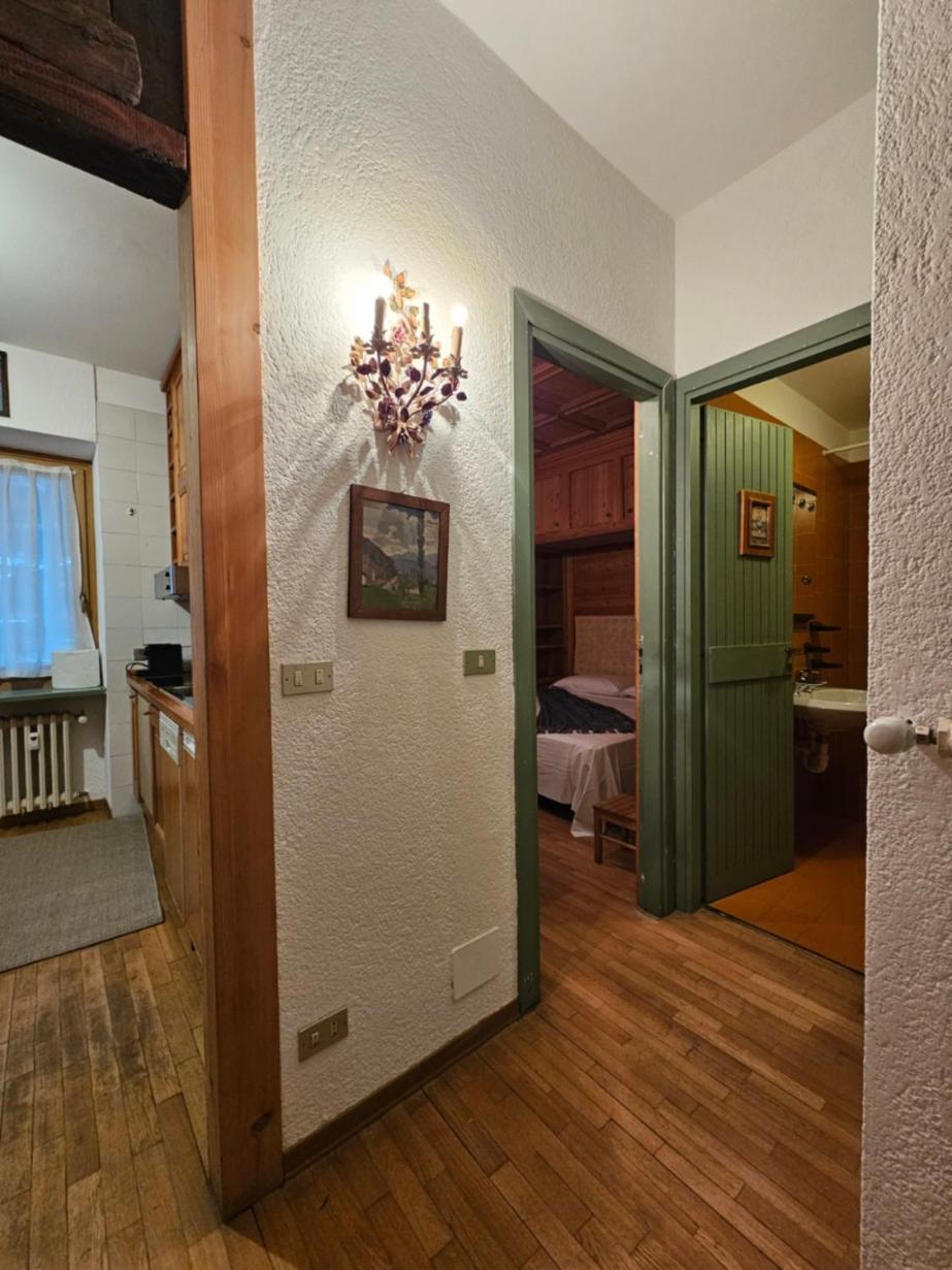 L'Atelier Du Temps - Roseto Apartment Courmayeur Exterior photo